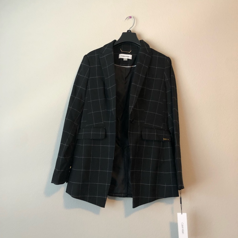 ‼️Last chance! Deleting 4/3‼️ Calvin Klein Blazer - Picture 7 of 9